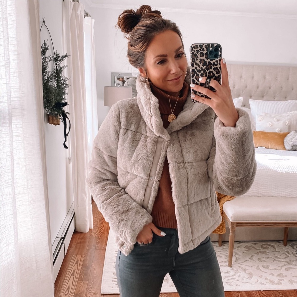 Abercrombie Faux Fur Mini Puffer - LIKE NEW